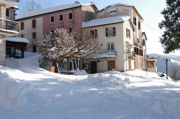 Albergo Ristorante Leso Bosco Chiesanuova Extérieur photo